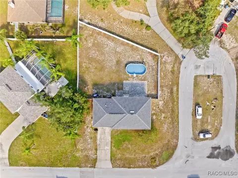 View/Area - 7319 Lagoon Rd, Spring Hill, FL 34606 photo 7 of 10