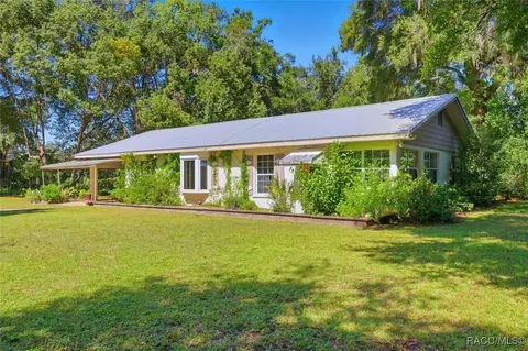 8181 E Orange Ave, Floral City, FL 34436