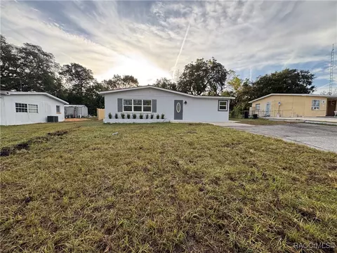 5 S Melbourne St, Beverly Hills, FL 34465