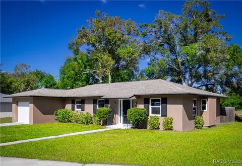 2305 W Nautilus Dr, Citrus Springs, FL 34434