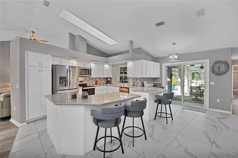 Kitchen - 482 N Indianapolis Ave, Hernando, FL 34442 photo 1 of 6