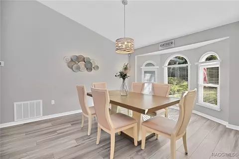 Dining - 482 N Indianapolis Ave, Hernando, FL 34442 photo 1 of 3