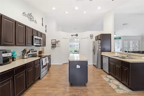 Kitchen - 1576 E Cleveland St, Hernando, FL 34442 photo 2 of 2