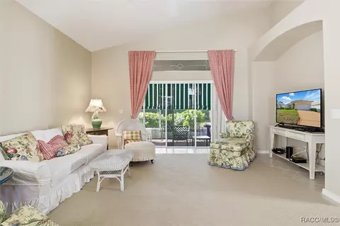 Living - 906 W Silver Meadow Loop, Hernando, FL 34442 photo 1 of 4