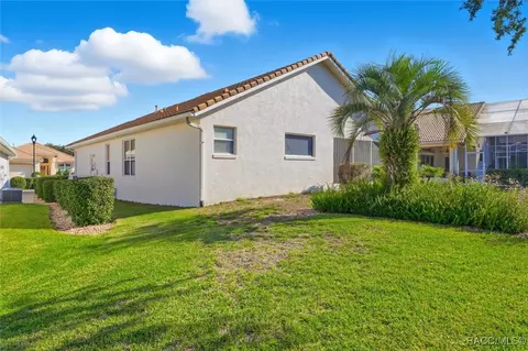 Exterior - 906 W Silver Meadow Loop, Hernando, FL 34442 photo 5 of 7