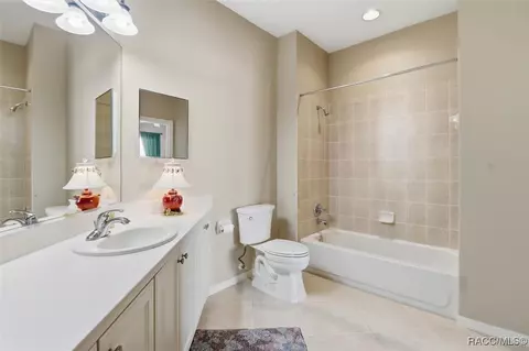 Bath - 906 W Silver Meadow Loop, Hernando, FL 34442 photo 1 of 5