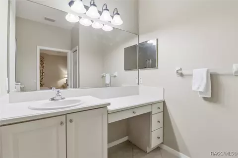 Bath - 906 W Silver Meadow Loop, Hernando, FL 34442 photo 4 of 5
