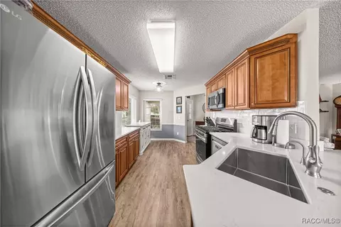 Kitchen - 9482 SW 93rd Loop, Ocala, FL 34481 photo 1 of 3