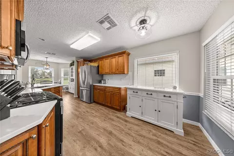 Kitchen - 9482 SW 93rd Loop, Ocala, FL 34481 photo 3 of 3