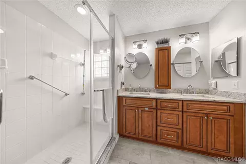 Bath - 9482 SW 93rd Loop, Ocala, FL 34481 photo 1 of 2
