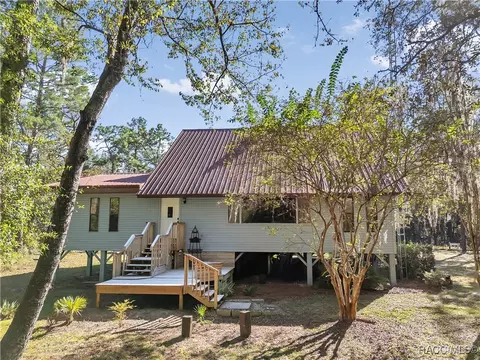13245 S Oakview Ave, Floral City, FL 34436