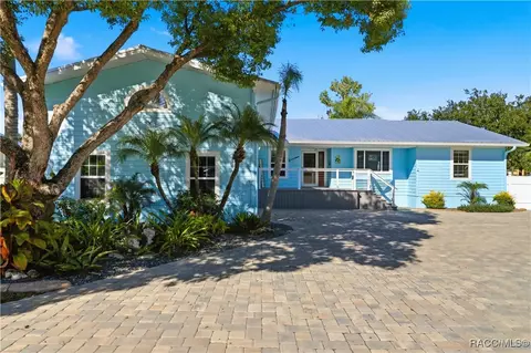 105 SE 2nd Pl, Crystal River, FL 34429