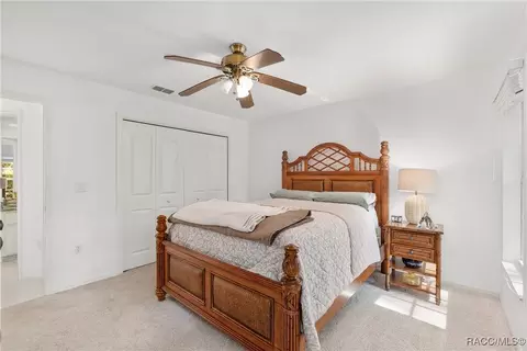 Bedroom - 90 Winding River Ln, Inglis, FL 34449 photo 7 of 9