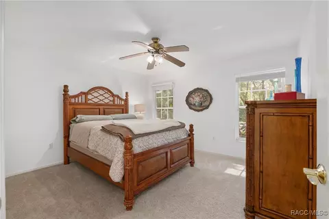 Bedroom - 90 Winding River Ln, Inglis, FL 34449 photo 5 of 9