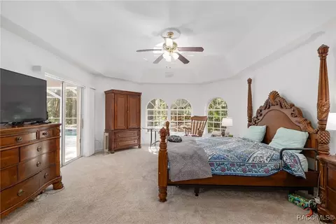 Bedroom - 90 Winding River Ln, Inglis, FL 34449 photo 2 of 9