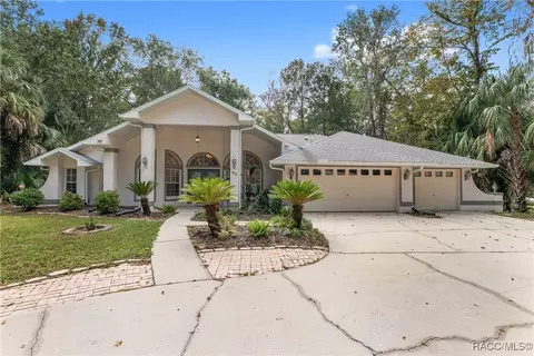 Exterior - 90 Winding River Ln, Inglis, FL 34449 photo 2 of 26