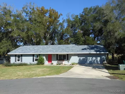 828 Great Pine Pt, Inverness, FL 34452