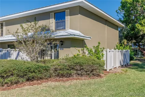 11537 W Bayshore Dr, Crystal River, FL 34428