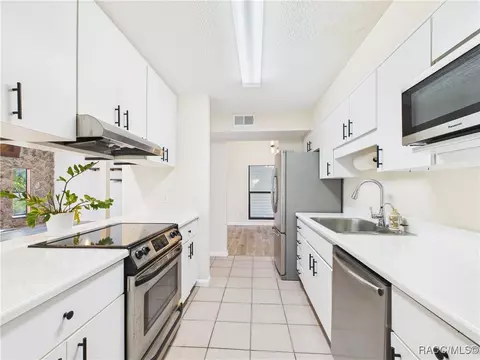 Kitchen - 3740 NE 133rd St, Anthony, FL 32617 photo 1 of 1