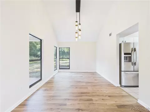 Living - 3740 NE 133rd St, Anthony, FL 32617 photo 7 of 10