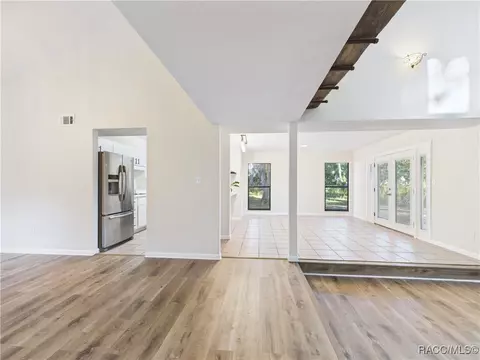 Living - 3740 NE 133rd St, Anthony, FL 32617 photo 6 of 10