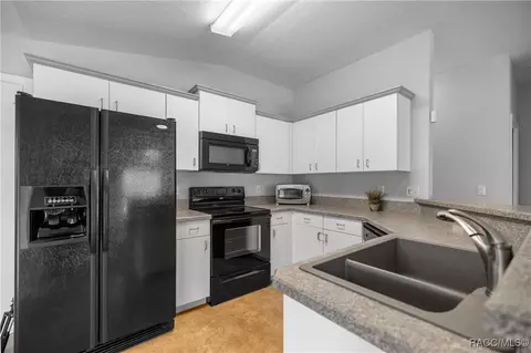 Kitchen - 785 W Toucan Loop, Hernando, FL 34442 photo 1 of 1