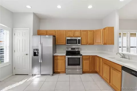 Kitchen - 1196 W Diamond Shore Loop, Hernando, FL 34442 photo 1 of 4