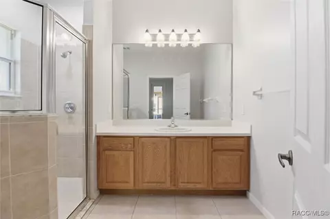 Bath - 1196 W Diamond Shore Loop, Hernando, FL 34442 photo 3 of 4