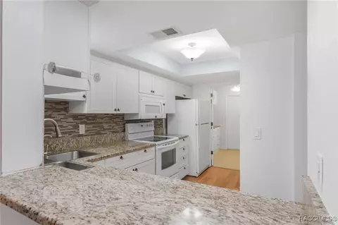 Kitchen - 186 E Glassboro Ct #4B, Hernando, FL 34442 photo 1 of 4