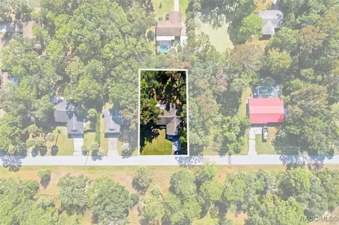9600 W Plantation Ln, Crystal River, FL 34429