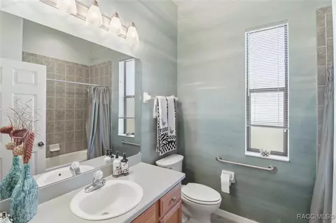 Bath - 3542 N Chandler Dr, Hernando, FL 34442 photo 3 of 4