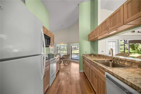 Kitchen - 631 E Liberty St, Hernando, FL 34442 photo 3 of 3