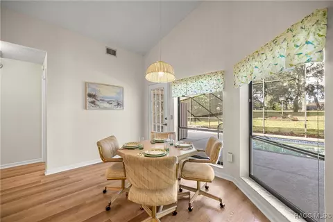 Dining - 631 E Liberty St, Hernando, FL 34442 photo 4 of 5