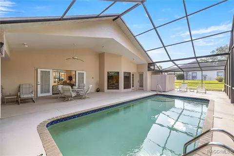 Exterior - 631 E Liberty St, Hernando, FL 34442 photo 7 of 17
