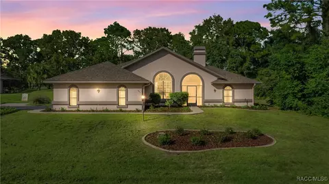 Exterior - 631 E Liberty St, Hernando, FL 34442 photo 2 of 17