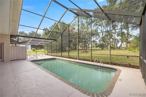Exterior - 631 E Liberty St, Hernando, FL 34442 photo 3 of 17