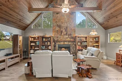Living - 154 SE Hammock Rd, Inglis, FL 34449 photo 1 of 3