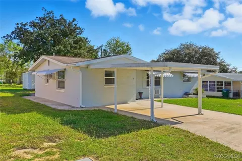 11 Roosevelt Blvd, Beverly Hills, FL 34465