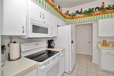 Kitchen - 3682 E Lake Todd Dr, Hernando, FL 34442 photo 1 of 5