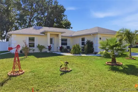 4490 E Ravenna St, Inverness, FL 34453