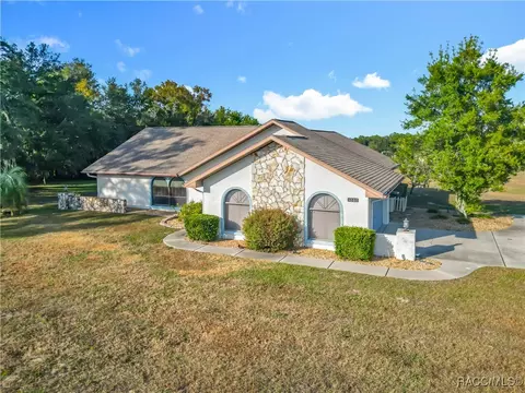1037 E Hartford St, Hernando, FL 34442 photo 2
