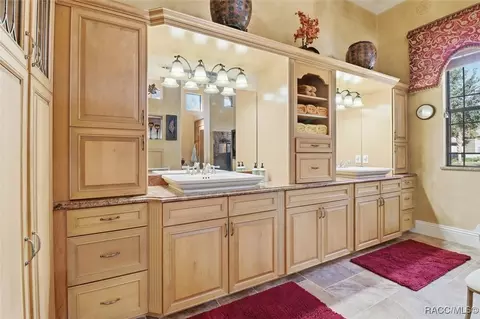 Bath - 1404 N Ridge Meadow Path, Hernando, FL 34442 photo 1 of 10