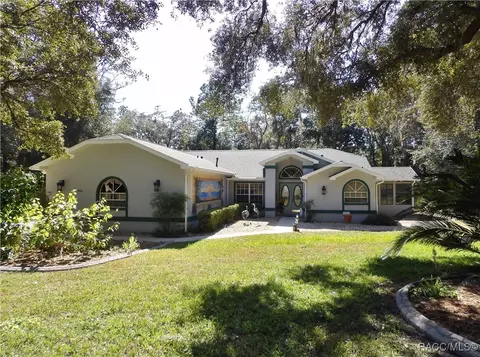 3452 W Birds Nest Dr, Beverly Hills, FL 34465
