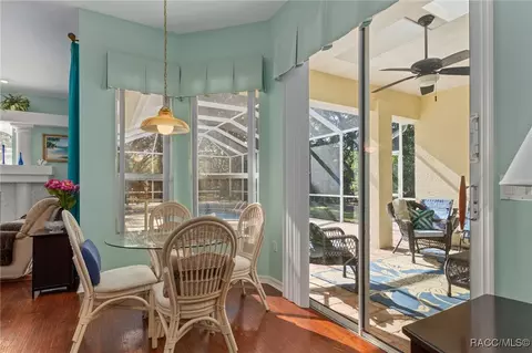 Dining - 272 W Massachusetts St, Hernando, FL 34442 photo 4 of 6