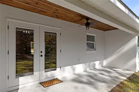 Exterior - 922 E Hobart Ln, Hernando, FL 34442 photo 4 of 7