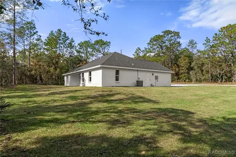 Exterior - 922 E Hobart Ln, Hernando, FL 34442 photo 6 of 7