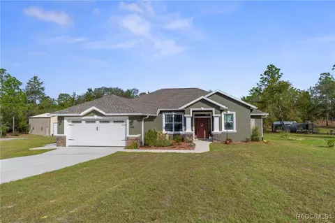 5401 W Stargazer Ln, Dunnellon, FL 34433
