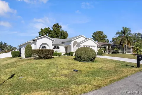 9051 E China Grove Ln, Inverness, FL 34450