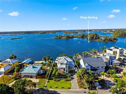 1242 N N Cir, Crystal River, FL 34429