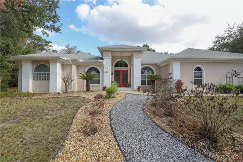 5 Blue Beech Ct, Homosassa, FL 34446